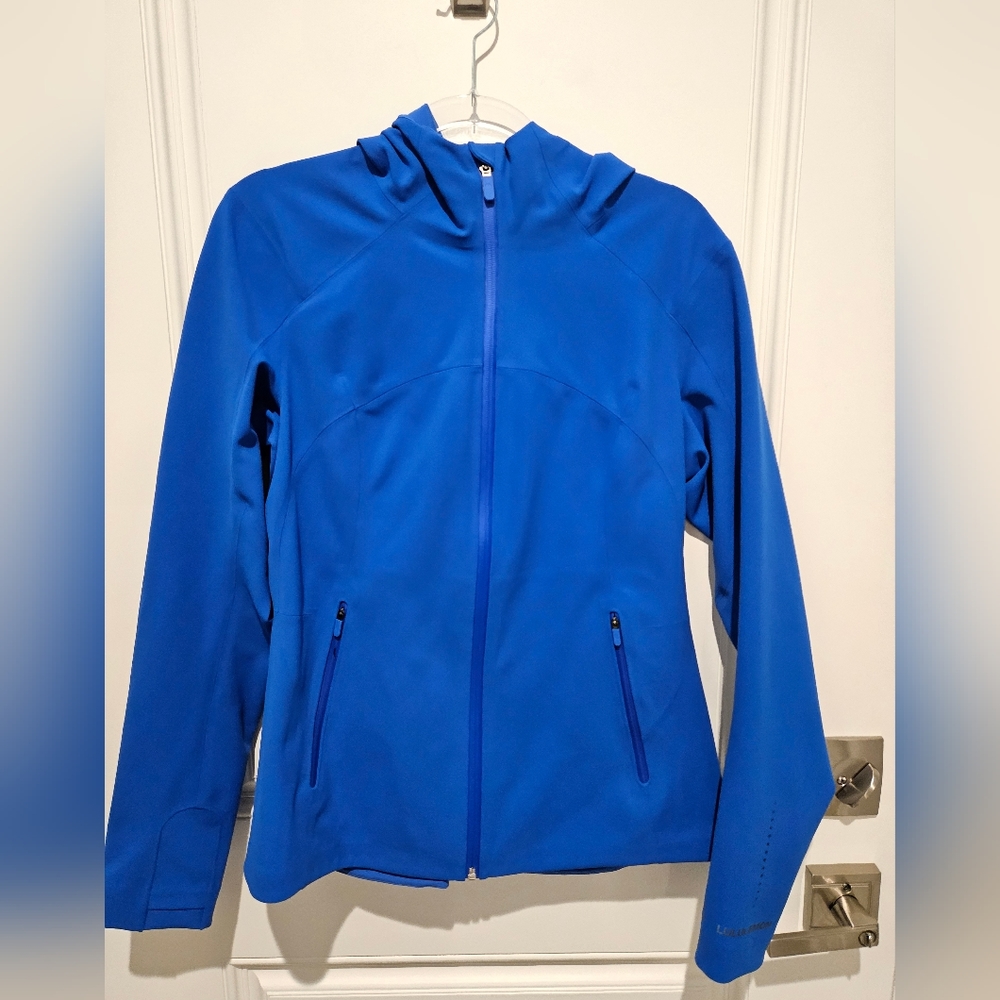 Lululemon Stretch Slim Fit Running Jacket size 12 Wild Bluebell
